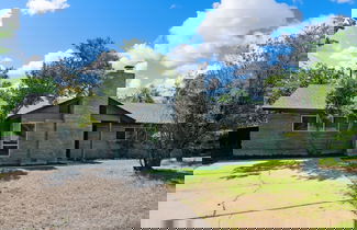 Foto 1 - Quiet 4 Bedroom Home Located off Sola