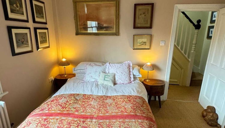 Photo 1 - Homely Flat W/terrace, 3 Mins to Battersea Park