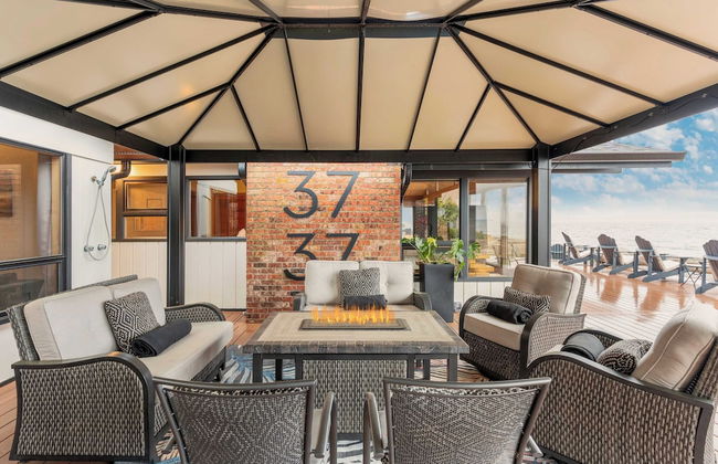 Oceanfront w/ Game Room, Fire Pit, Panoramic Views Angels Landing by Avantstay - Foto 32