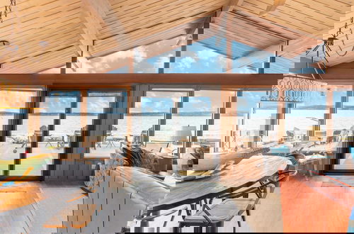 Foto 30 - Oceanfront w/ Game Room, Fire Pit, Panoramic Views Angels Landing by Avantstay