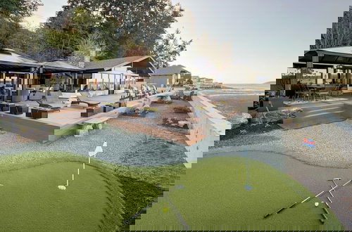 Foto 7 - Oceanfront w/ Game Room, Fire Pit, Panoramic Views Angels Landing by Avantstay