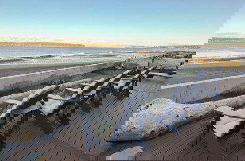 Foto 14 - Oceanfront w/ Game Room, Fire Pit, Panoramic Views Angels Landing by Avantstay