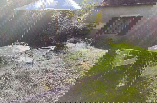 Foto 23 - Charming Home by River Allier Hiking Trails