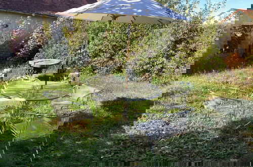 Foto 21 - Charming Home by River Allier Hiking Trails