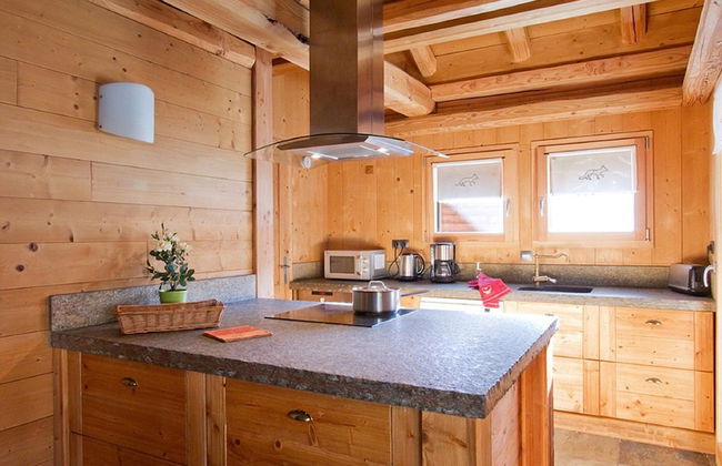 Chalet in Les Deux Alpes With Private Pool - Foto 6