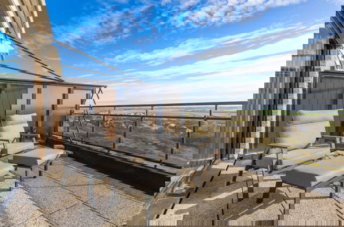 Photo 25 - Rooftop Apartment With Sea Views