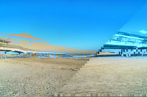 Foto 46 - Beach Daze by Avantstay 1 Block to Beach