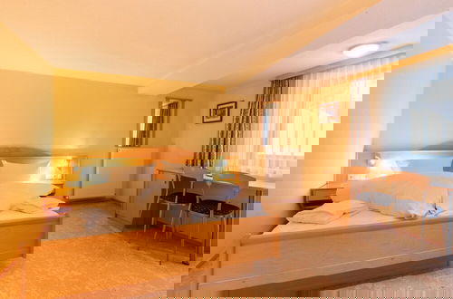 Photo 7 - Inviting Apartment in Langenfeld With Sauna