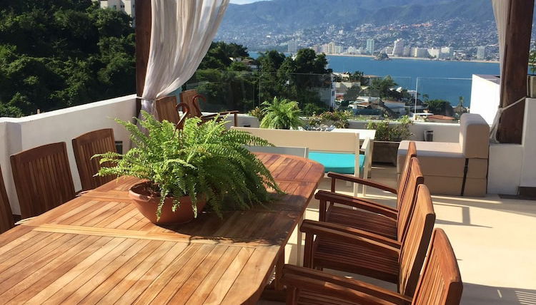Foto 1 - LUXO Villa Acapulco Zona Brisas Guitarrón