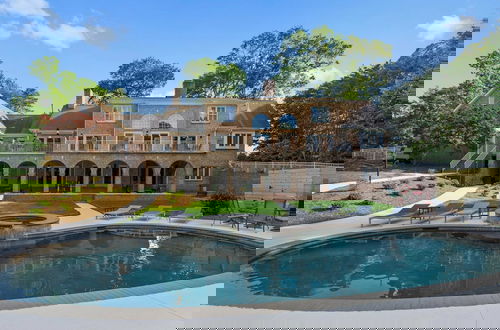Foto 6 - Shoreway Cove by Avantstay Waterfront, Pool, Dock