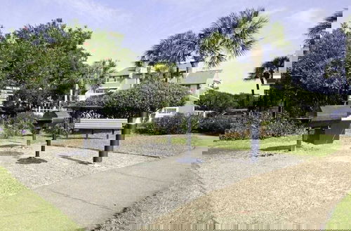 Photo 33 - 11E Mariners Walk by Avantstay Ocean Views Beachfront Living Shared Pool