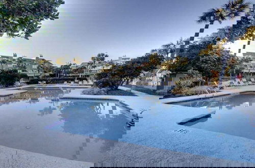 Photo 16 - 11E Mariners Walk by Avantstay Ocean Views Beachfront Living Shared Pool