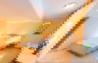 Foto 1 - Mountain-view Apartment With Infrared Sauna