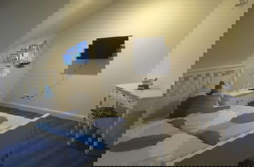 Photo 2 - 