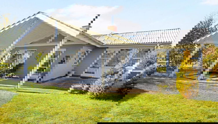 Foto 1 - 6 Person Holiday Home in Saeby