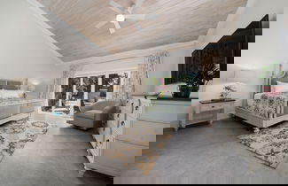 Photo 3 - Orchid House