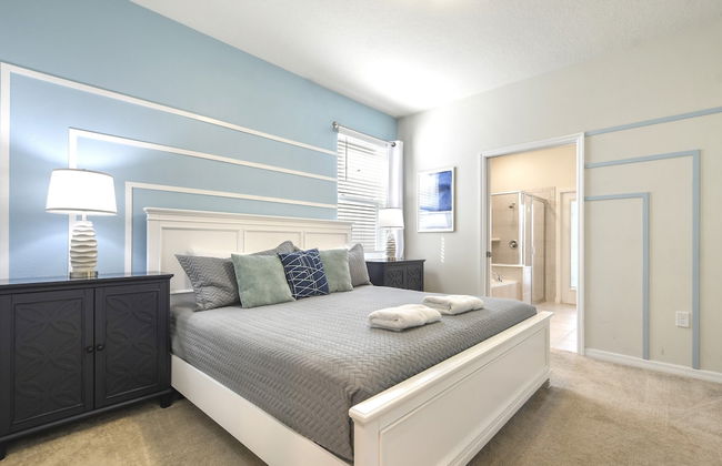 Relax in Style Pool, Resort Amenities, Near Disney - Foto 13