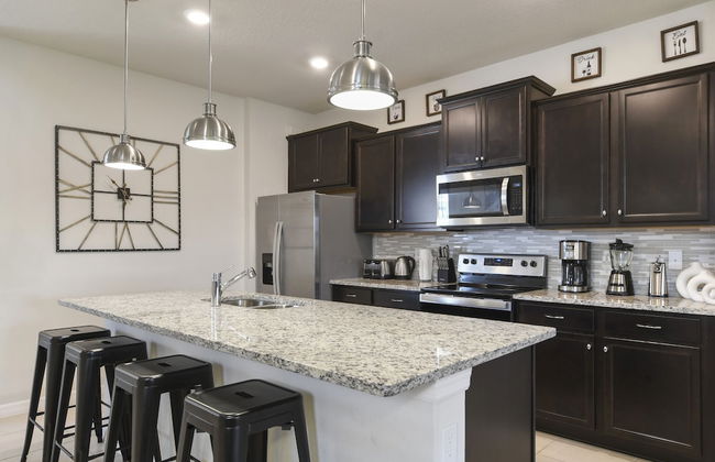 Relax in Style Pool, Resort Amenities, Near Disney - Foto 15