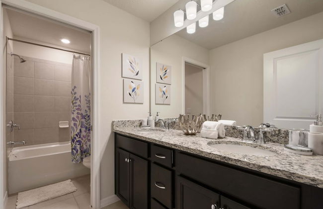 Relax in Style Pool, Resort Amenities, Near Disney - Photo 24