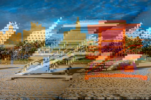 Foto 45 - Best Deal 2BR Modern Beachfront Ocean Drive Wifi