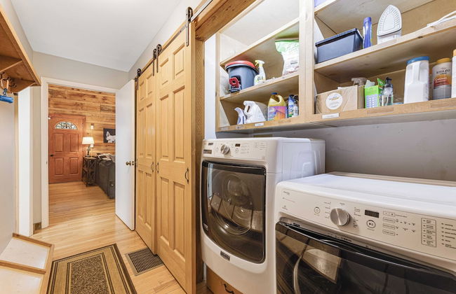 Red Cedar by Avantstay Cabin w/ Hot Tub + Views! - Photo 45