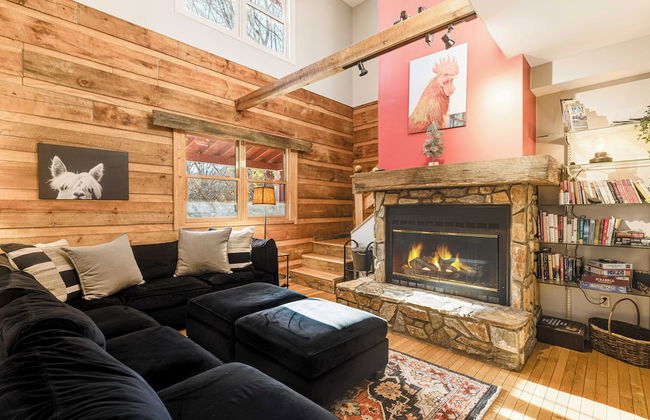 Red Cedar by Avantstay Cabin w/ Hot Tub + Views! - Photo 29