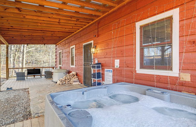 Red Cedar by Avantstay Cabin w/ Hot Tub + Views! - Photo 37