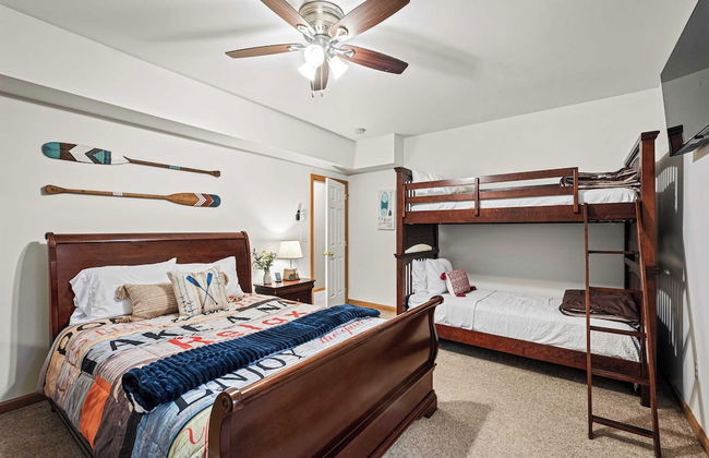 Mews Mountain House by Avantstay Walk to Beach, Hot Tub, Game Room - Foto 46