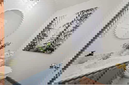 Foto 48 - Mews Mountain House by Avantstay Walk to Beach, Hot Tub, Game Room