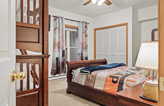 Mews Mountain House by Avantstay Walk to Beach, Hot Tub, Game Room - Foto 45