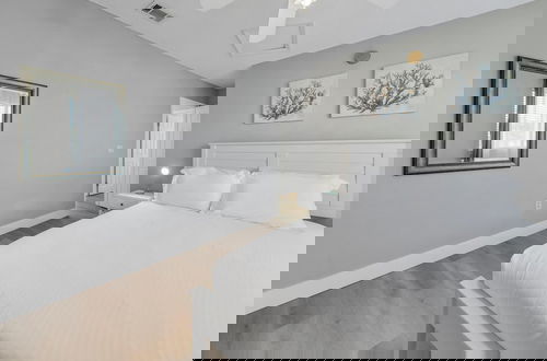 Foto 4 - Crystal Village II, Unit 16B