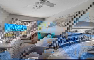 Foto 1 - Crystal Village II, Unit 16B