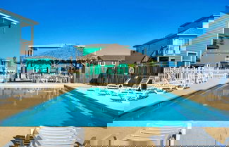 Foto 1 - Pool Cabana, Backyard w/ Fire Pit, Walk to the Beach Villa Reel by Avantstay