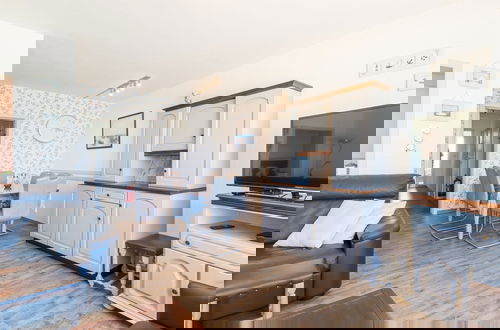 Foto 6 - Apartment With sun Facing Terrace