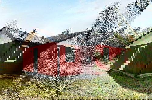 Foto 17 - 6 Person Holiday Home in Aakirkeby