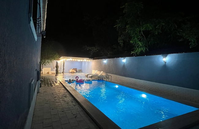 Cozy House With Swimming Pool Near City Center - Foto 9