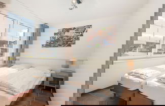 Foto 2 - Beautiful Villa With Swimming Pool