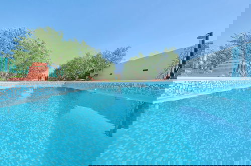 Foto 20 - Beachfront Villa Mihovil With Direct Beach Access