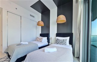 Foto 2 - Stylish 2BR in Emaar Beach Front w/ Private Beach