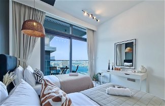 Photo 3 - Stylish 2BR in Emaar Beach Front w/ Private Beach