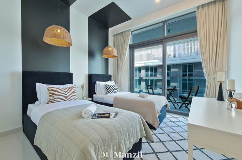 Foto 1 - Stylish 2BR in Emaar Beach Front w/ Private Beach