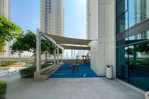 Foto 39 - Stylish 2BR in Emaar Beach Front w/ Private Beach