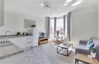 Photo 1 - Beautiful 2-bed Apartment in Tunbridge Wells