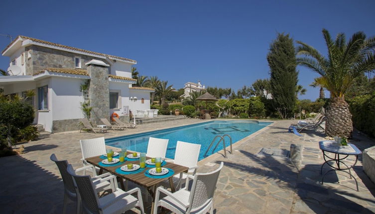 Foto 1 - Mazeri in Protaras With 5 Bedrooms and 4 Bathrooms