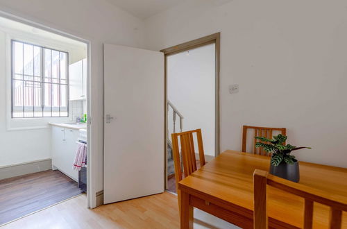 Photo 25 - 2BD Flat With Private Balcony - Shoreditch