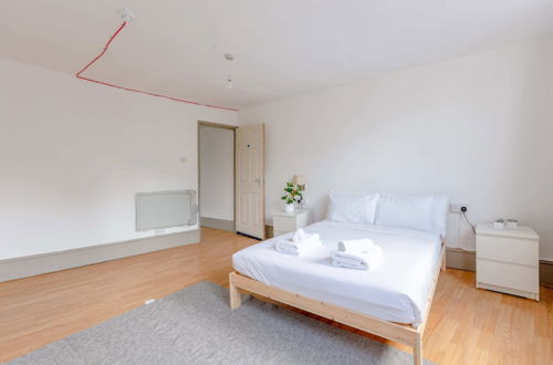 Foto 1 - 2BD Flat With Private Balcony - Shoreditch