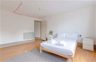 Foto 1 - 2BD Flat With Private Balcony - Shoreditch