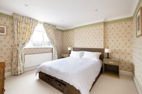 Photo 10 - Stunning 4-bed Family Home With Garden Fulham