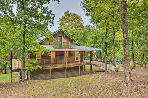 Photo 9 - Lakefront Hideaway in Scranton: Spacious Deck