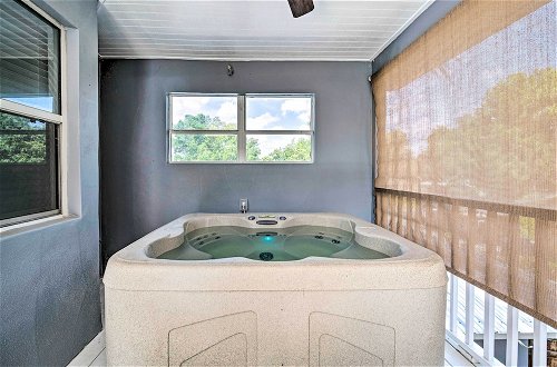 Foto 21 - Crystal River Getaway w/ Hot Tub & Game Room